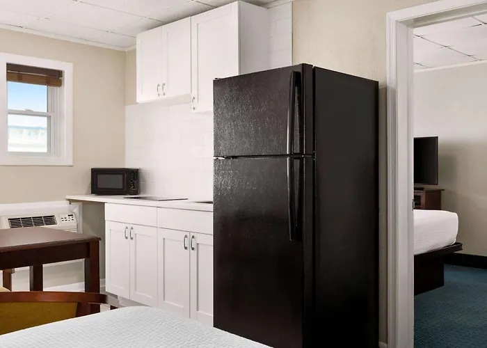 Days Inn By Wyndham Ocean City Oceanfront